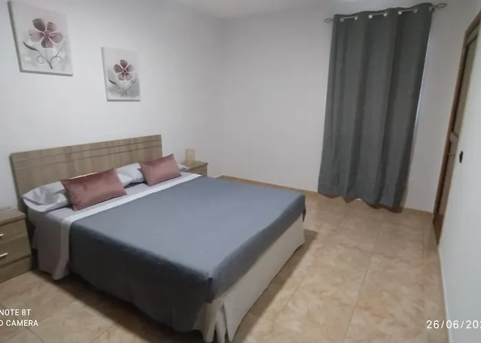Garza Attic House דירה